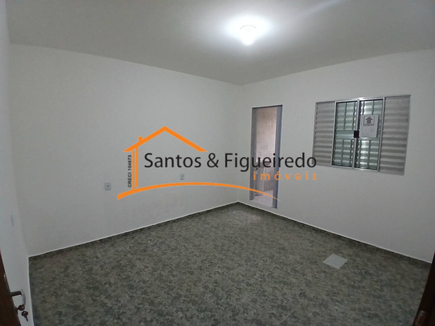 Casa para alugar com 3 quartos, 78m² - Foto 1