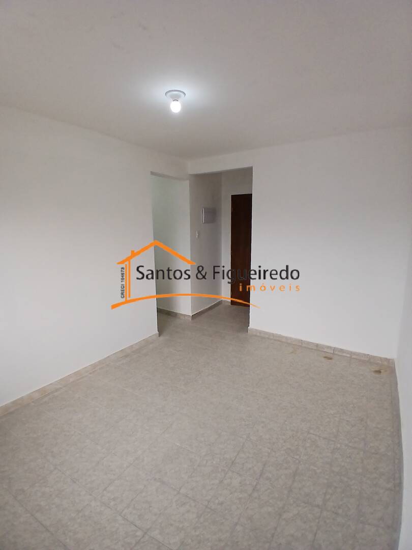 Casa para alugar com 3 quartos, 78m² - Foto 3