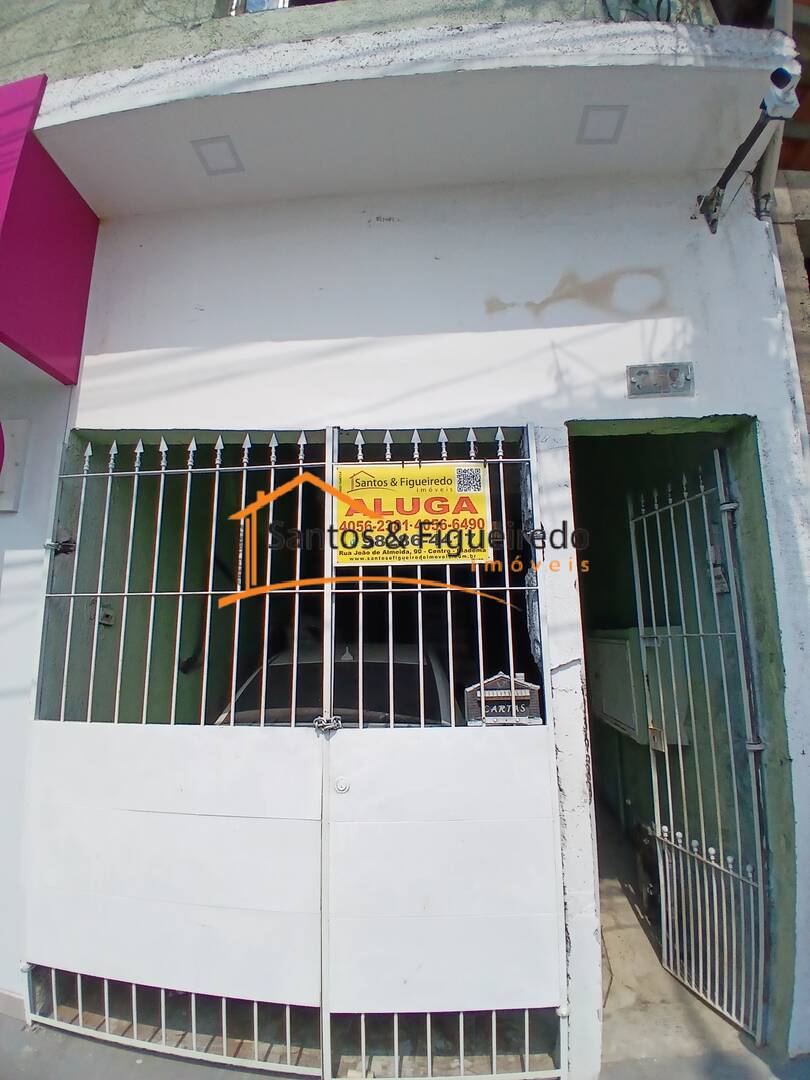 Casa para alugar com 3 quartos, 78m² - Foto 17
