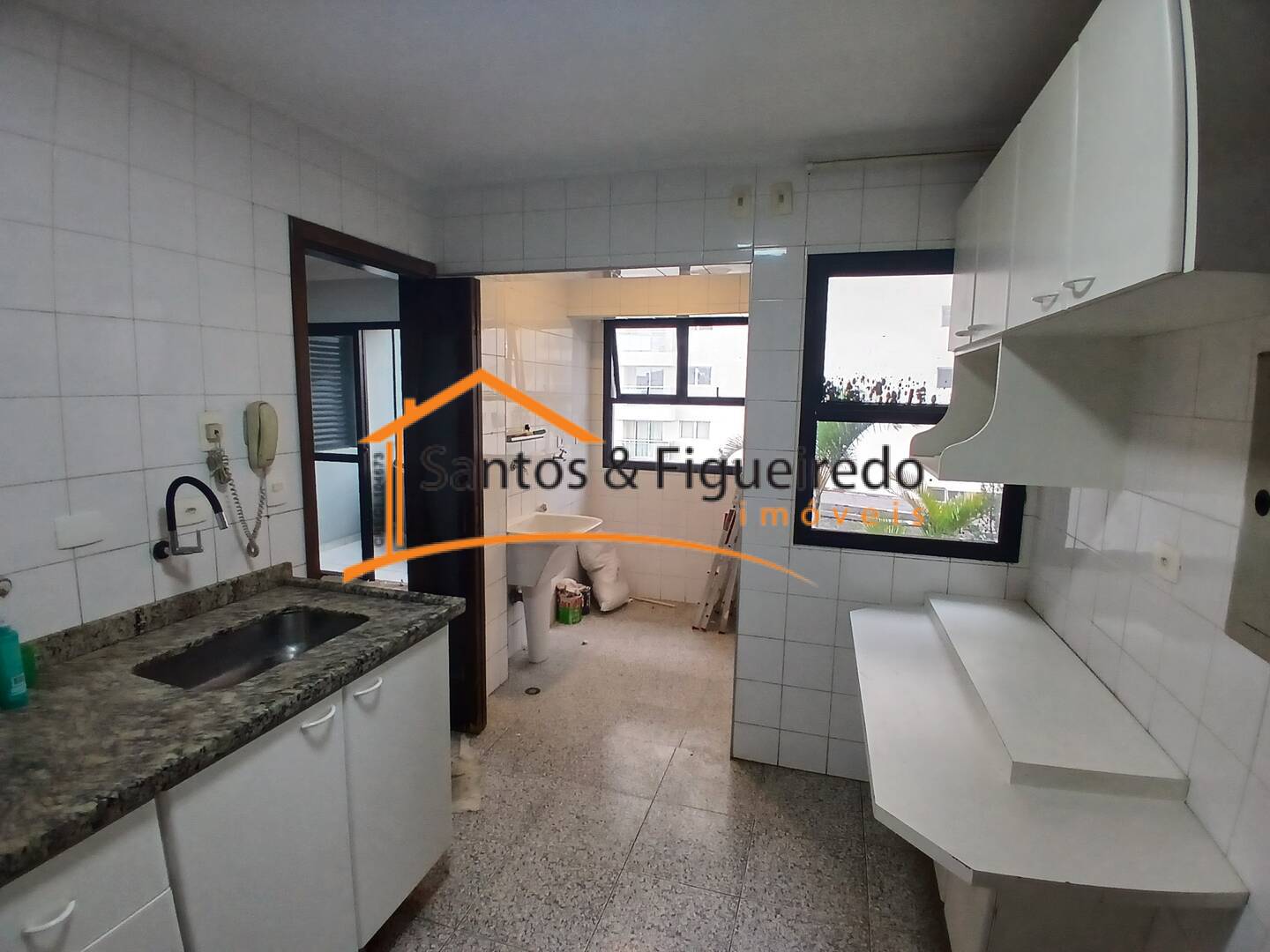 Apartamento para alugar com 3 quartos, 96m² - Foto 9