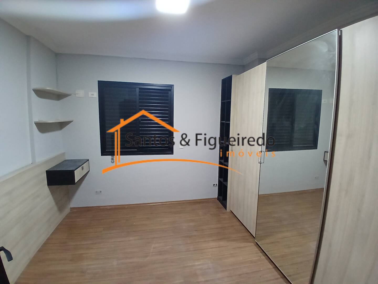 Apartamento para alugar com 3 quartos, 96m² - Foto 18