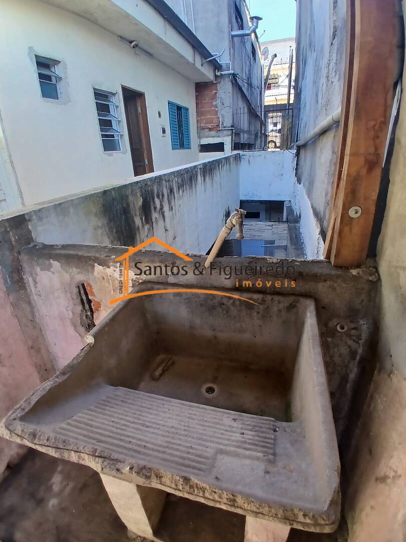 Casa para alugar com 1 quarto, 25m² - Foto 7