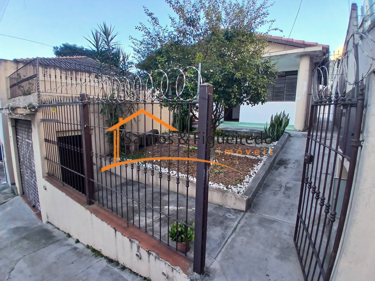 Casa para alugar com 2 quartos, 80m² - Foto 11