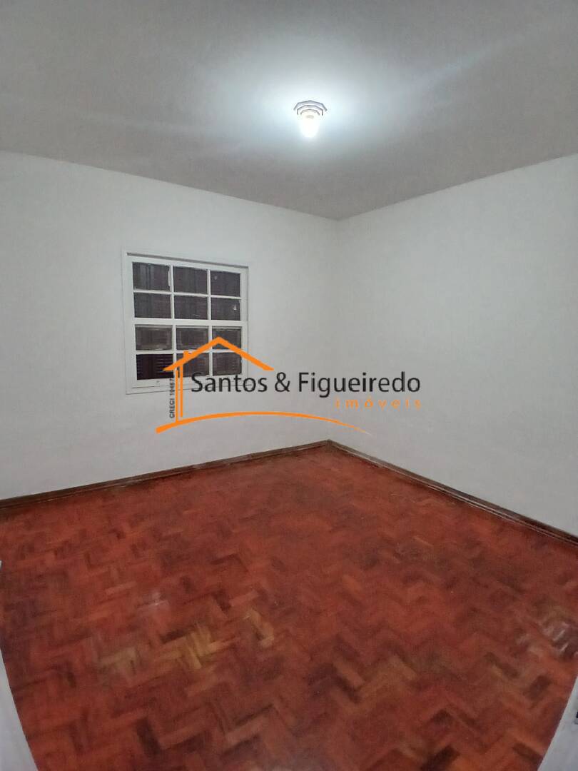 Casa para alugar com 2 quartos, 80m² - Foto 7