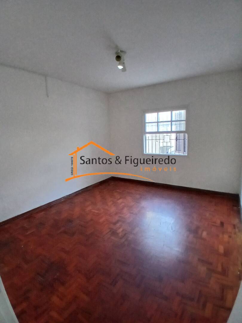 Casa para alugar com 2 quartos, 80m² - Foto 5