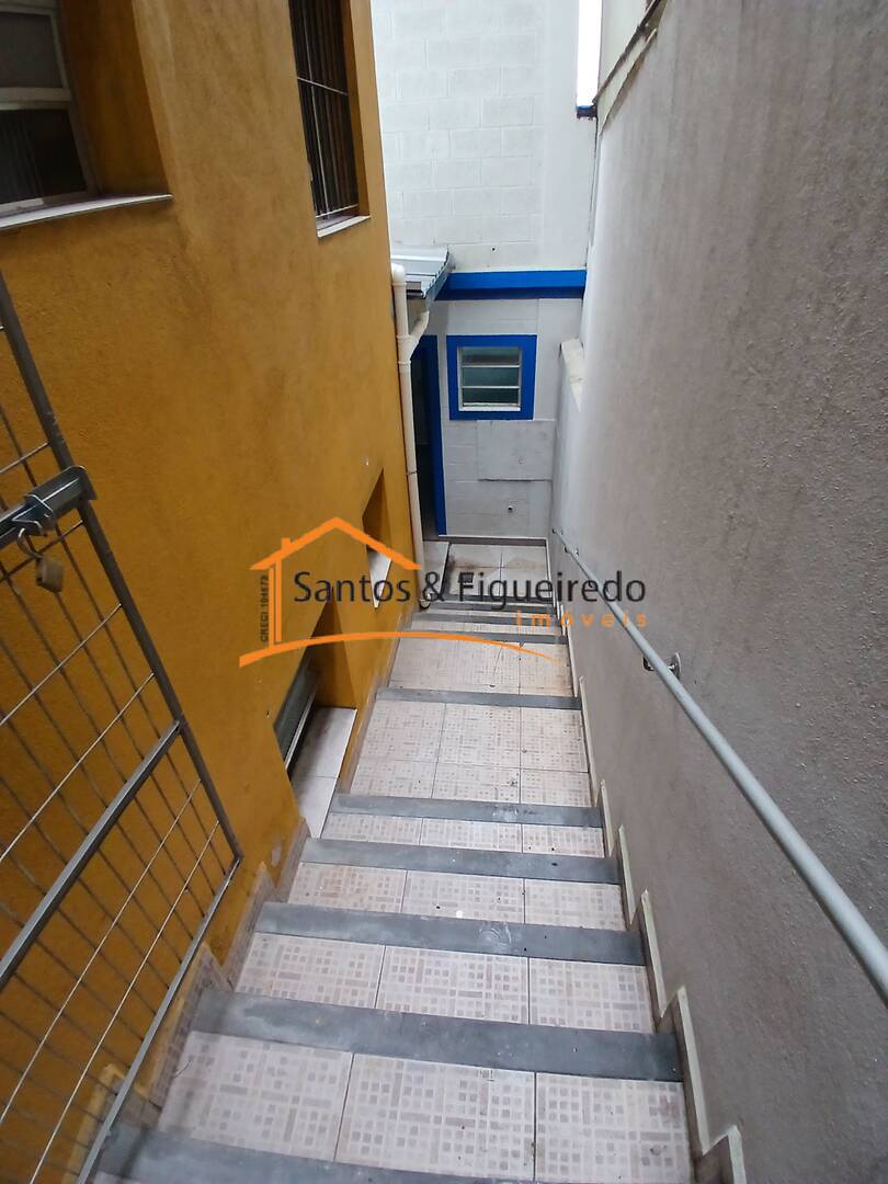 Casa para alugar com 1 quarto, 40m² - Foto 3