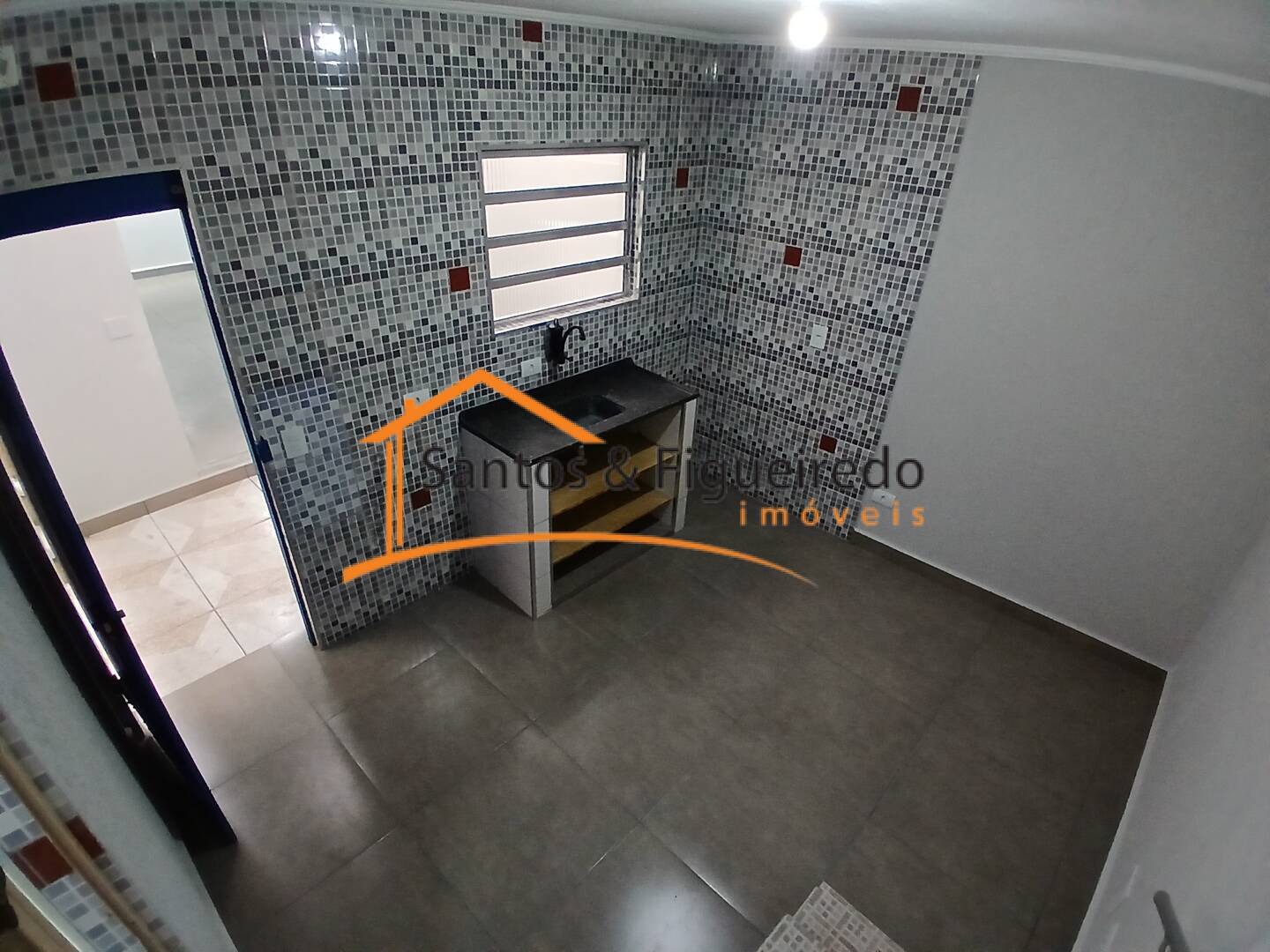 Casa para alugar com 1 quarto, 40m² - Foto 1