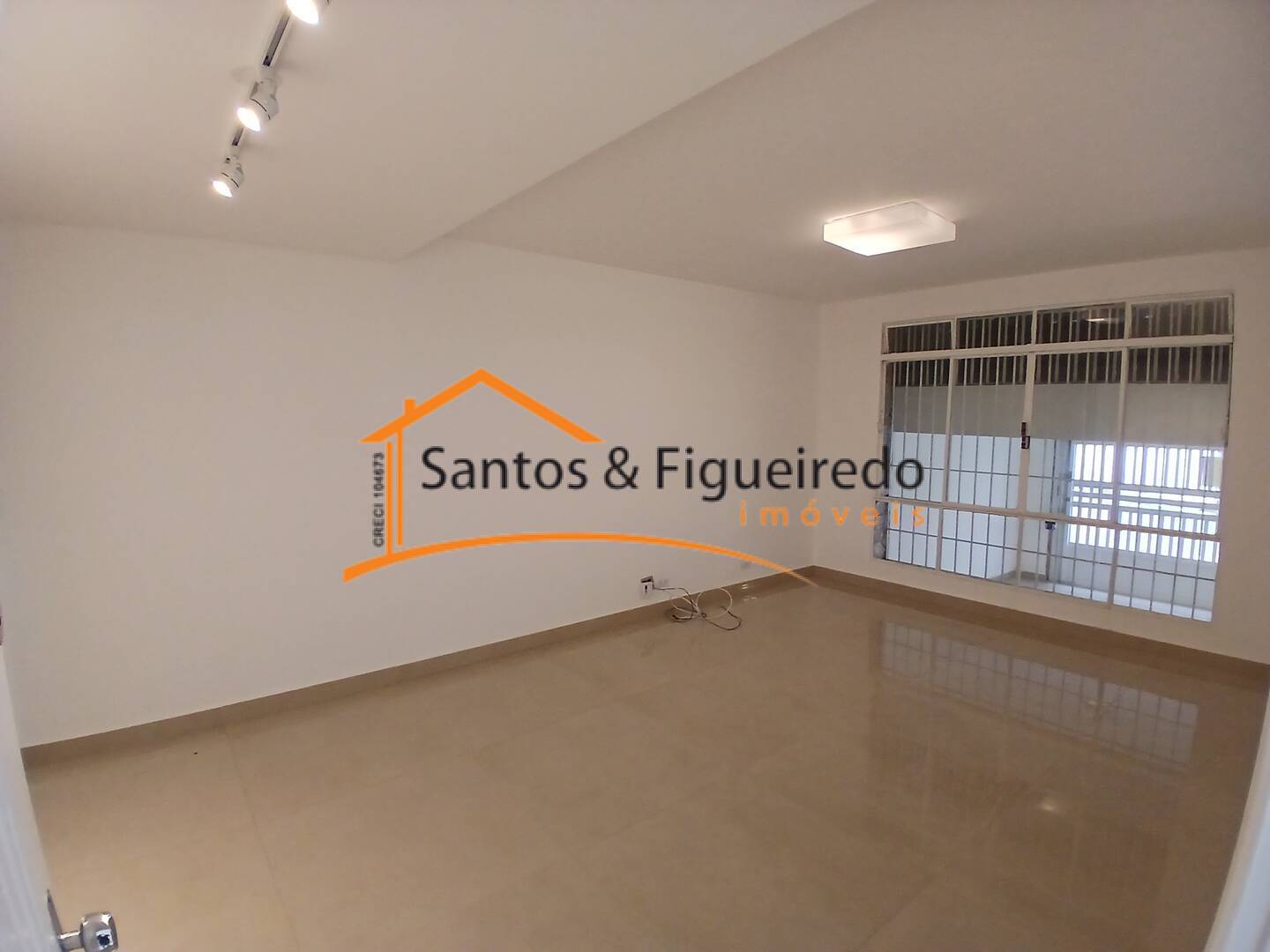 Casa para alugar com 2 quartos, 150m² - Foto 10