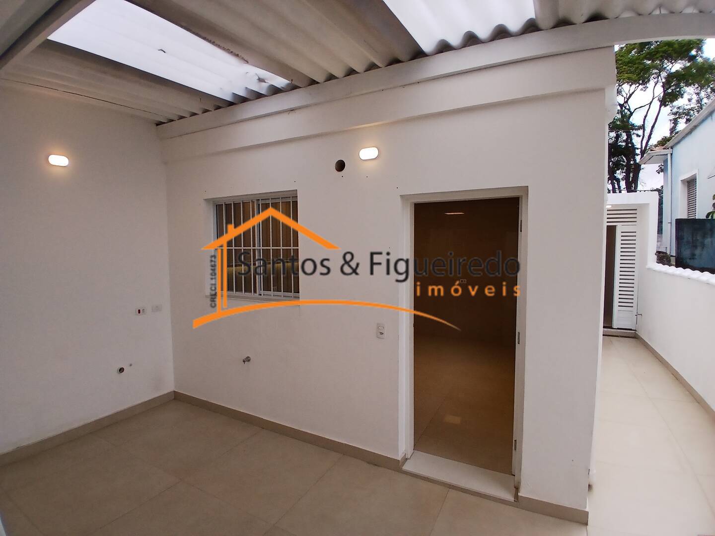 Casa para alugar com 2 quartos, 150m² - Foto 17