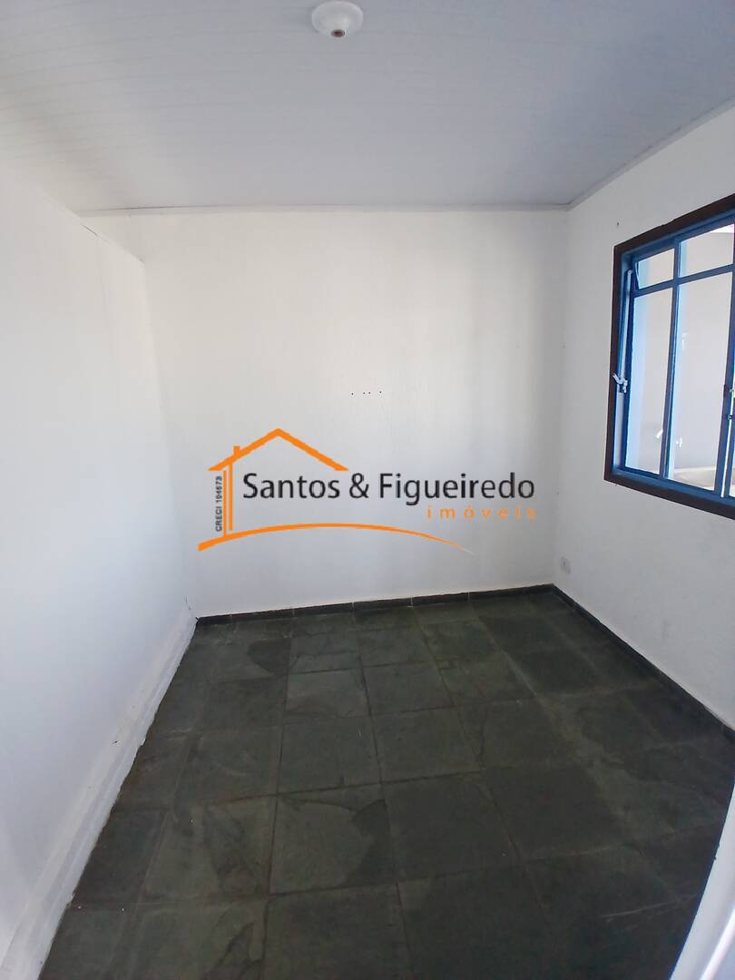 Casa para alugar com 2 quartos, 45m² - Foto 4