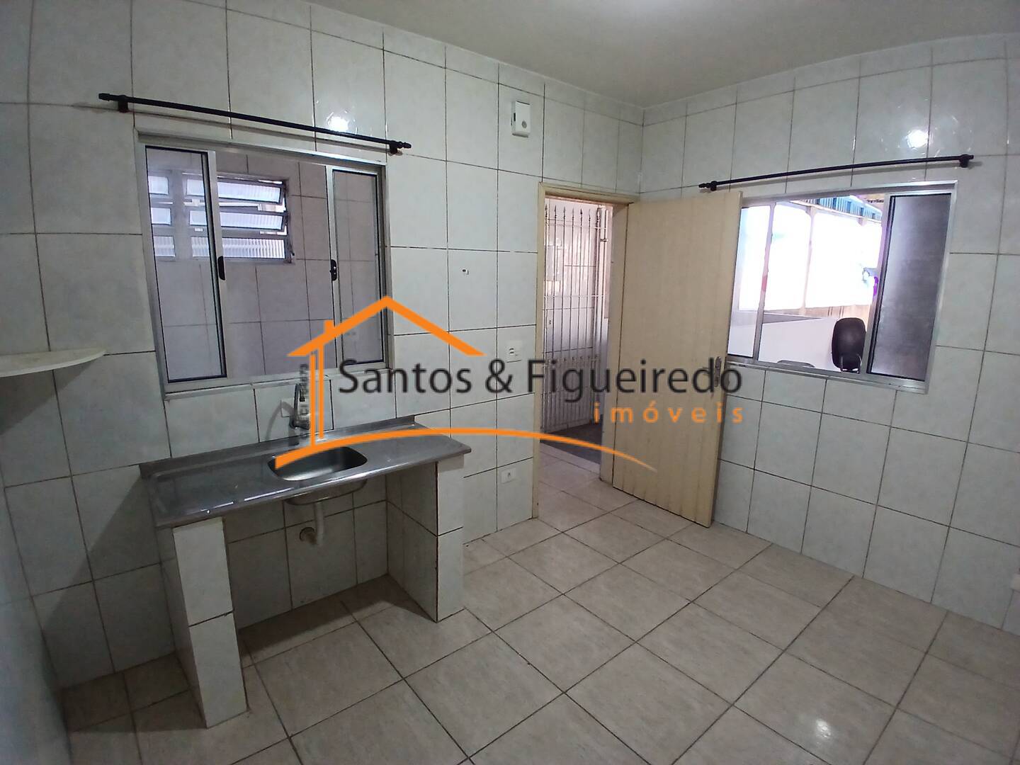 Casa para alugar com 1 quarto, 30m² - Foto 4