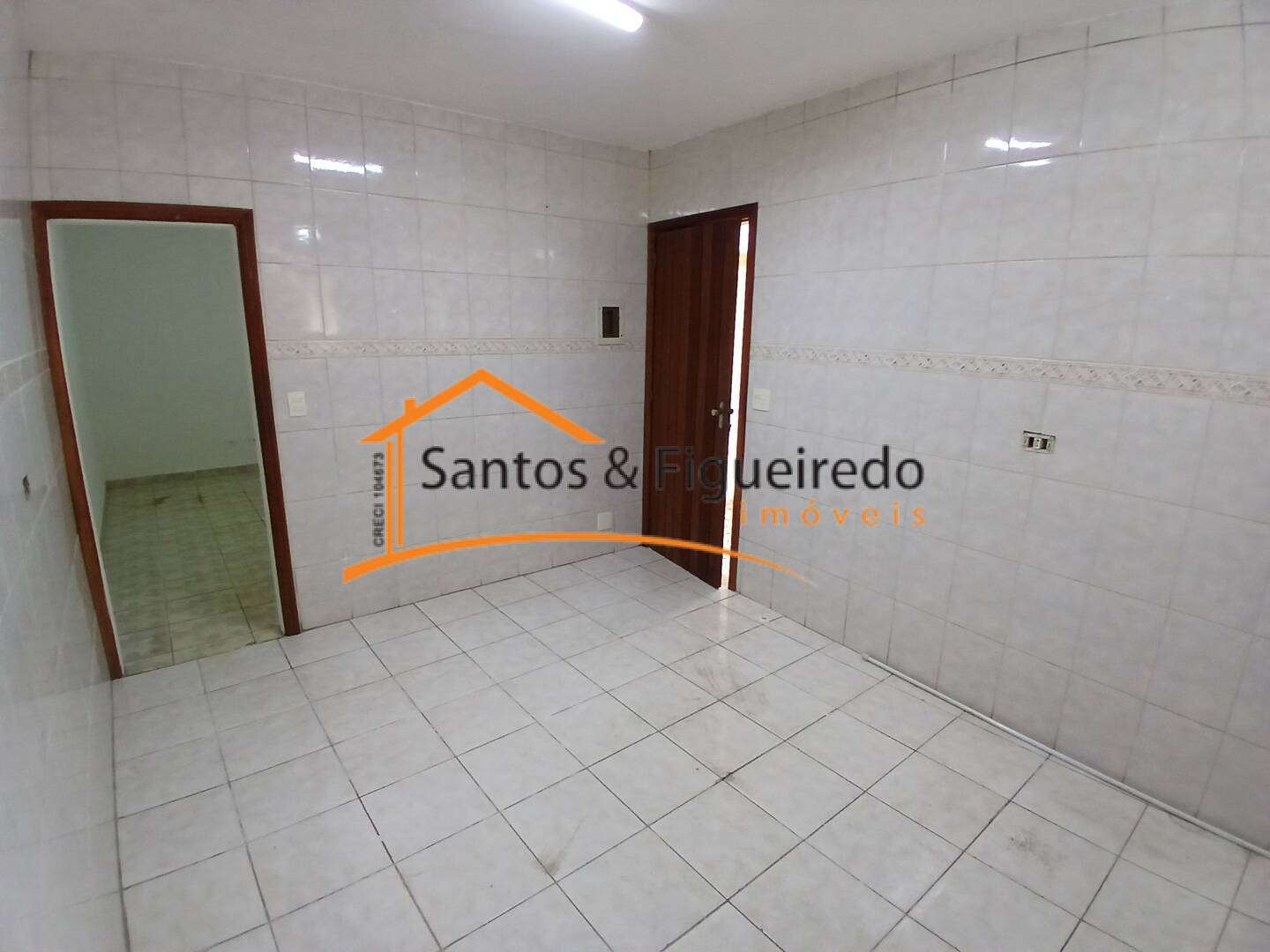Casa para alugar com 2 quartos, 100m² - Foto 7