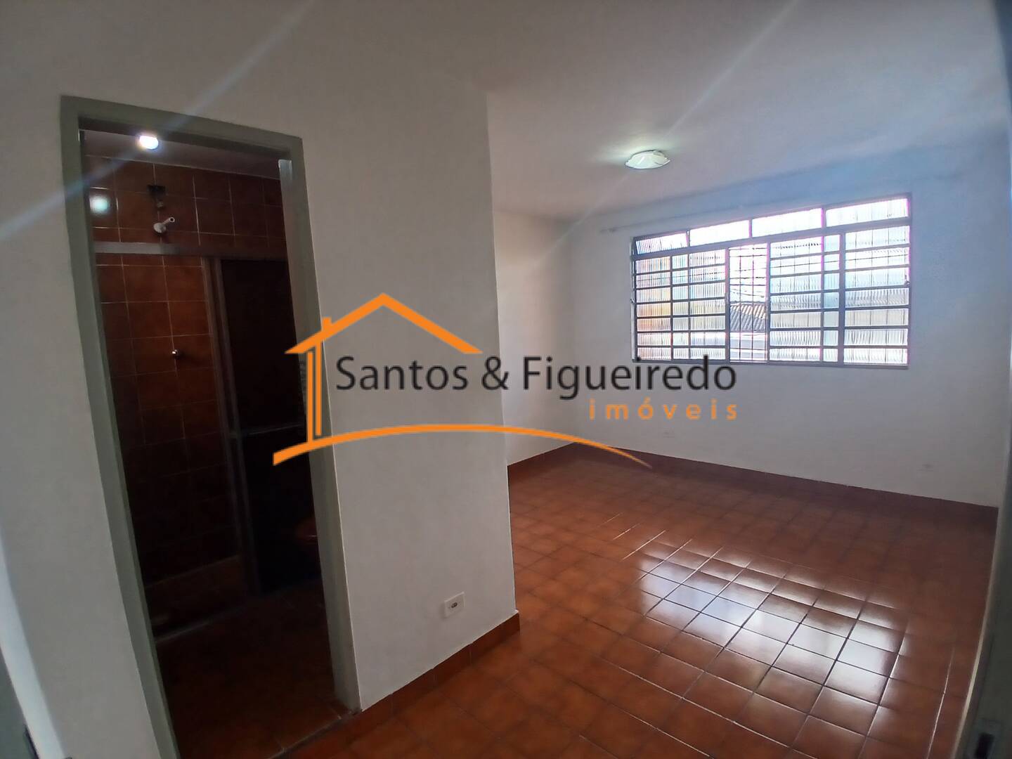 Casa à venda com 3 quartos, 130m² - Foto 1