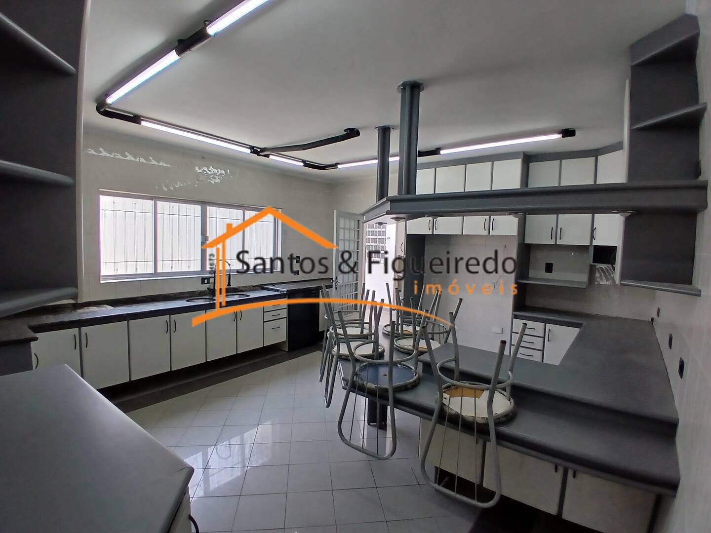 Casa, 3 quartos, 250 m² - Foto 2